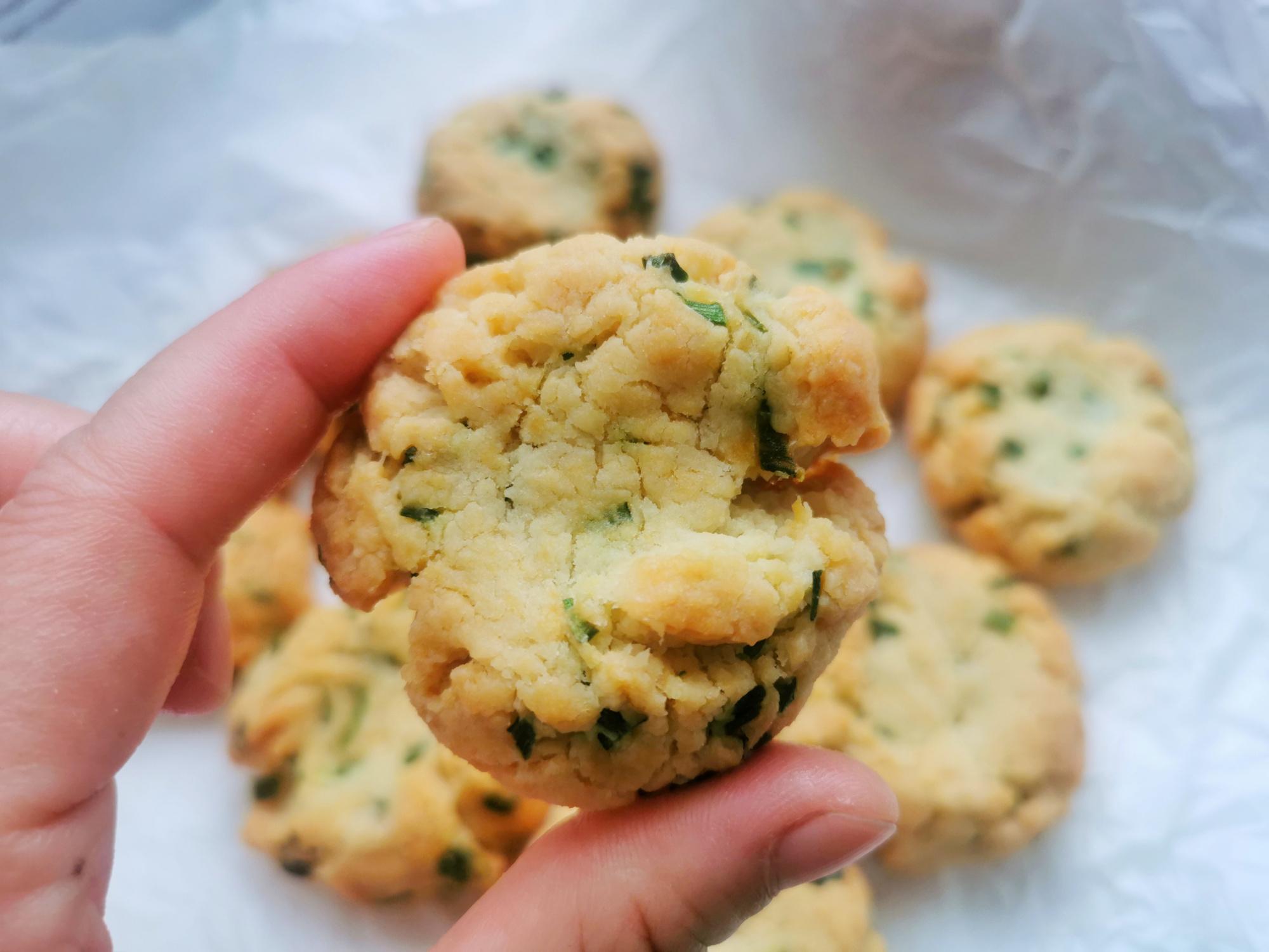 饼干受潮后的质量与食用安全性探究