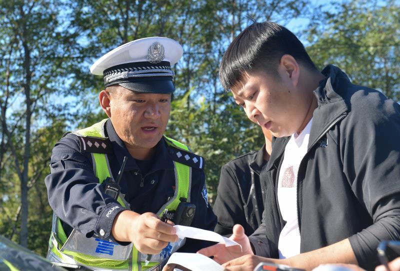 揭秘灭火英雄背后的故事与科技进步，英雄宝贝的传奇之旅