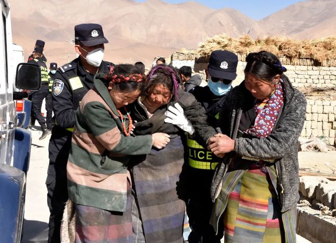 西藏遭遇重大地震灾害，地震致126人遇难